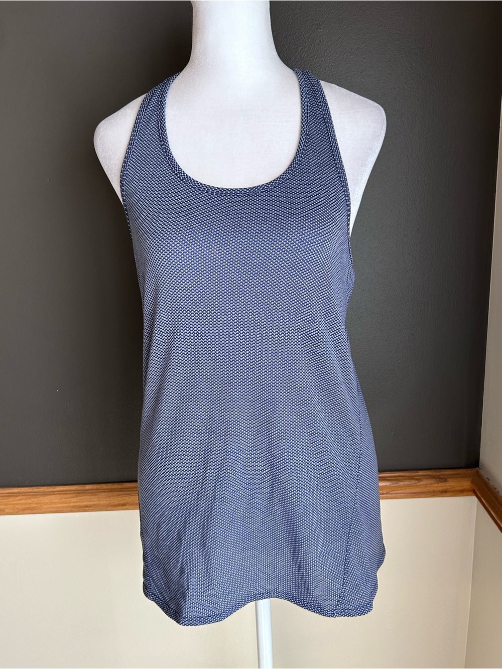 Oiselle | Flyout Racerback Tank | Women's Size 6 | Navy White